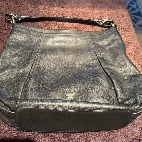 MCM Authentic Monogram two-way handbag. - Picture 2 of 8